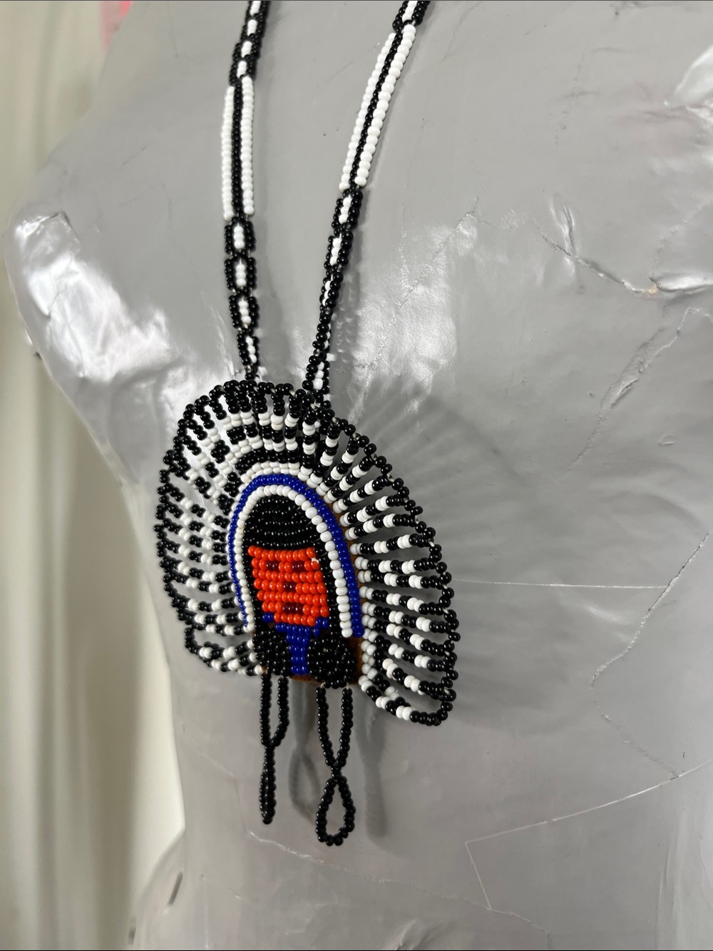 VTG Native American Style Beaded Necklace Chief Headdress Medallion Necklace - Picture 3 of 7
